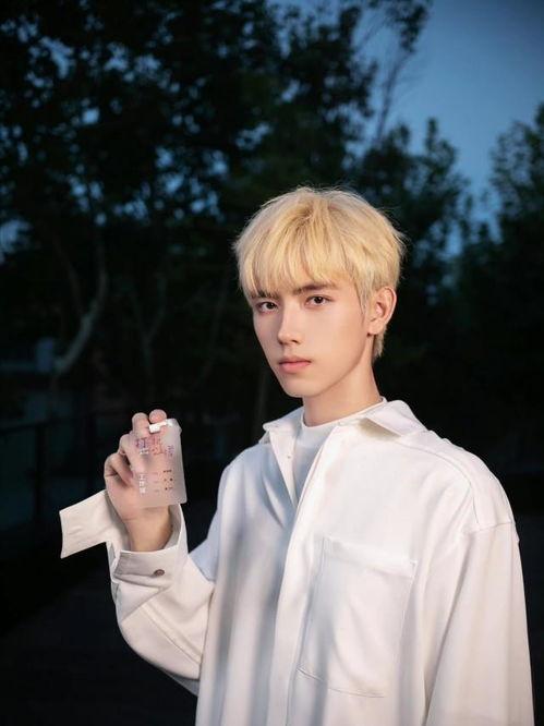 张婧仪陈飞宇圈内爆料,揭秘娱乐圈背后的真实故事 第2张 张婧仪陈飞宇圈内爆料,揭秘娱乐圈背后的真实故事 第2张